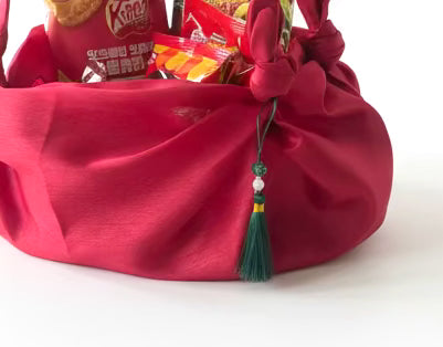 🎄 Korean Snack Box: The Ultimate Holiday Mega Mix 🎁 (FREE Delivery)