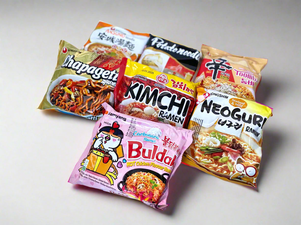 Ramyeon set (FREE keyring included)*