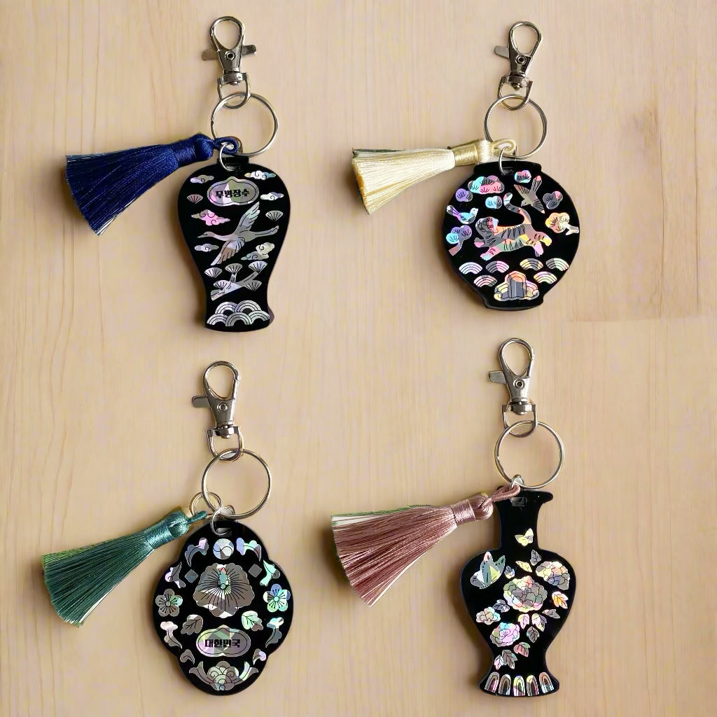 Ramyeon set (FREE keyring included)*